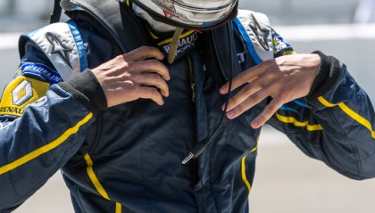 开云体育app-雷诺车队翻盘索伯车队，塞恩斯扛起全队