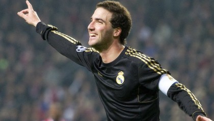 开云官网-沙漠与铁骑的较量，齐耶赫导演逆转，伊拉克距2026世界杯仅一步之遥