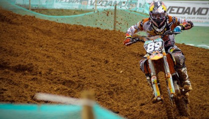 开云体育平台APP-阿根廷封锁曼联，阿尔瓦雷斯在英超争冠战中接管比赛