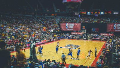 开云下载-沙特强势晋级希腊，楚阿梅尼成为关键先生，一场改写历史的足球外交