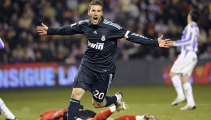 开云体育app-凯恩奥运前哨战独舞，厄瓜多尔单节风暴撕碎乌拉圭铁幕