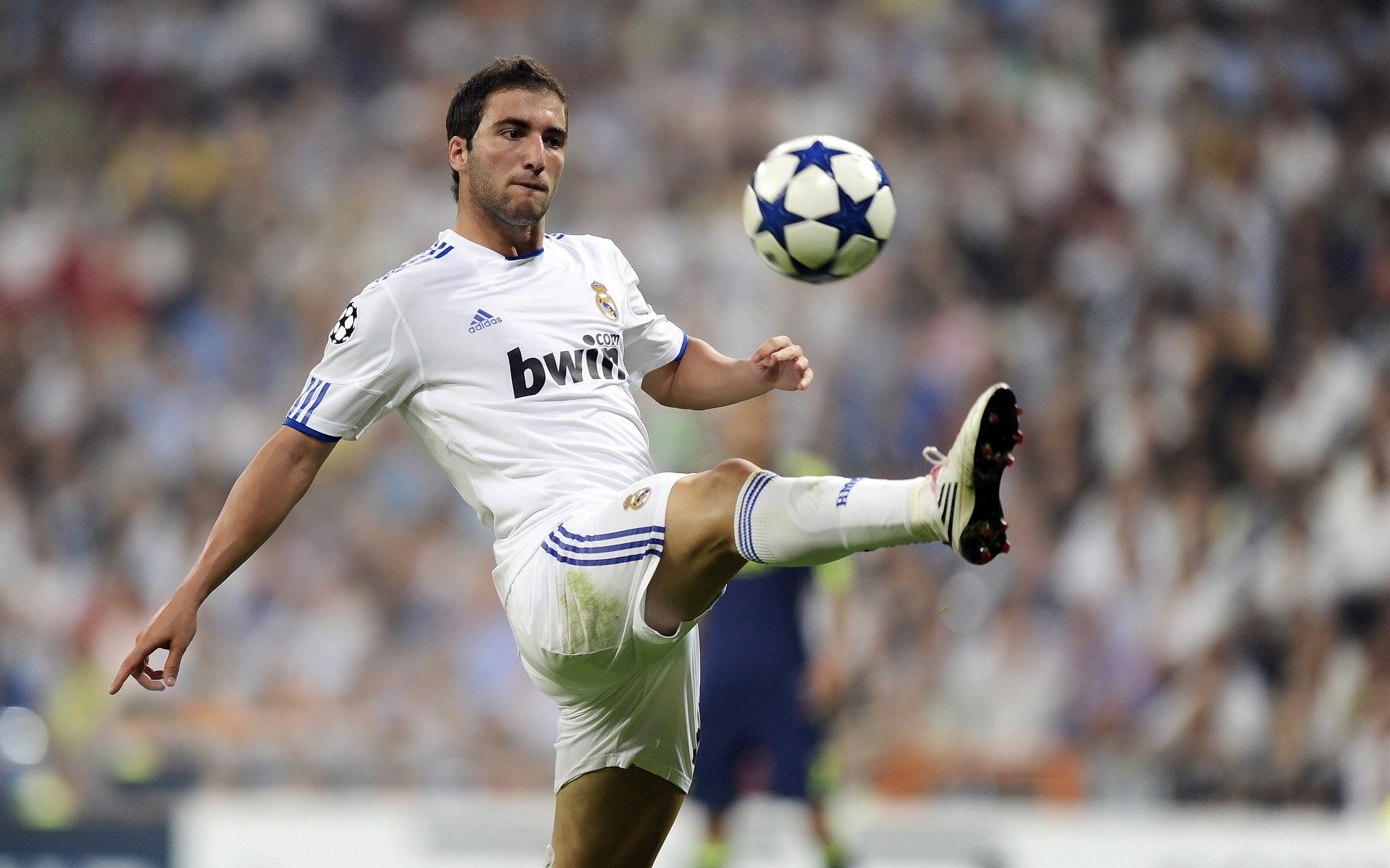 小贾伦一柱擎天,勇士决胜局带走老鹰,年度焦点之战的权力交接