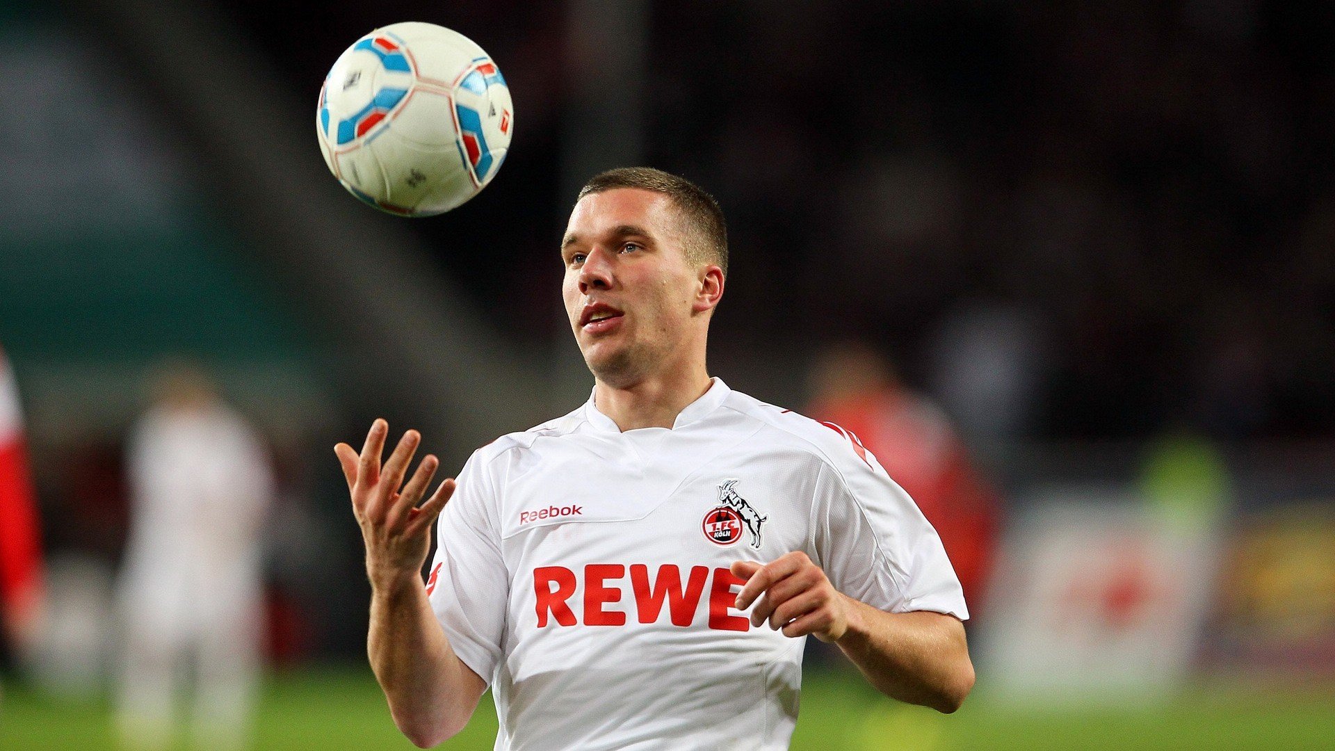 欧冠决赛之夜,文班亚马攻防两端统治