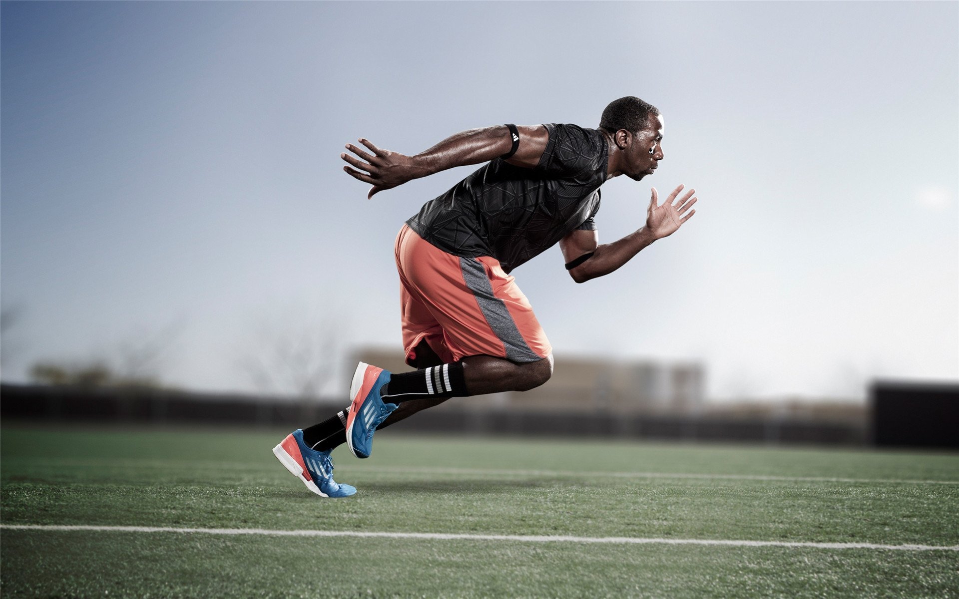 西亚卡姆压力下完成爆发，老鹰粉碎灰熊，当沉默的火山终于喷发